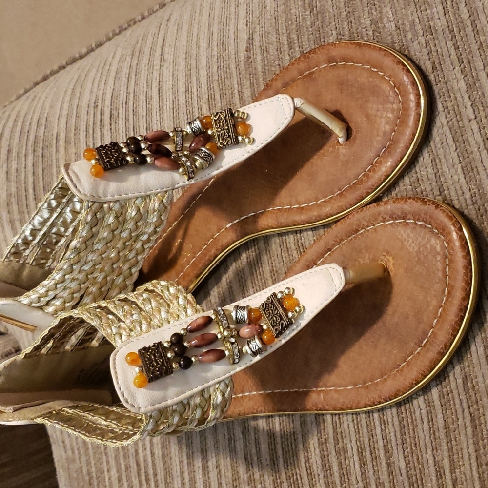 Women sandals
